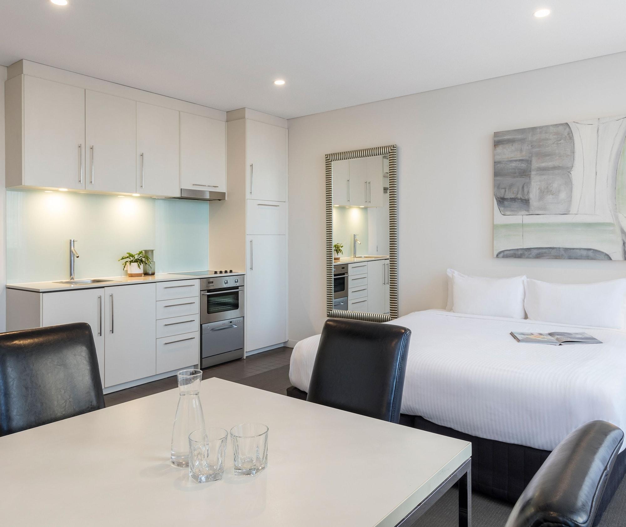 Oaks Melbourne On Collins Suites Exterior foto