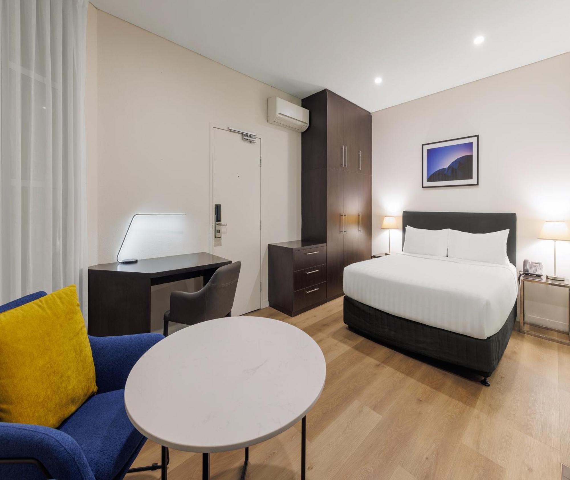 Oaks Melbourne On Collins Suites Exterior foto