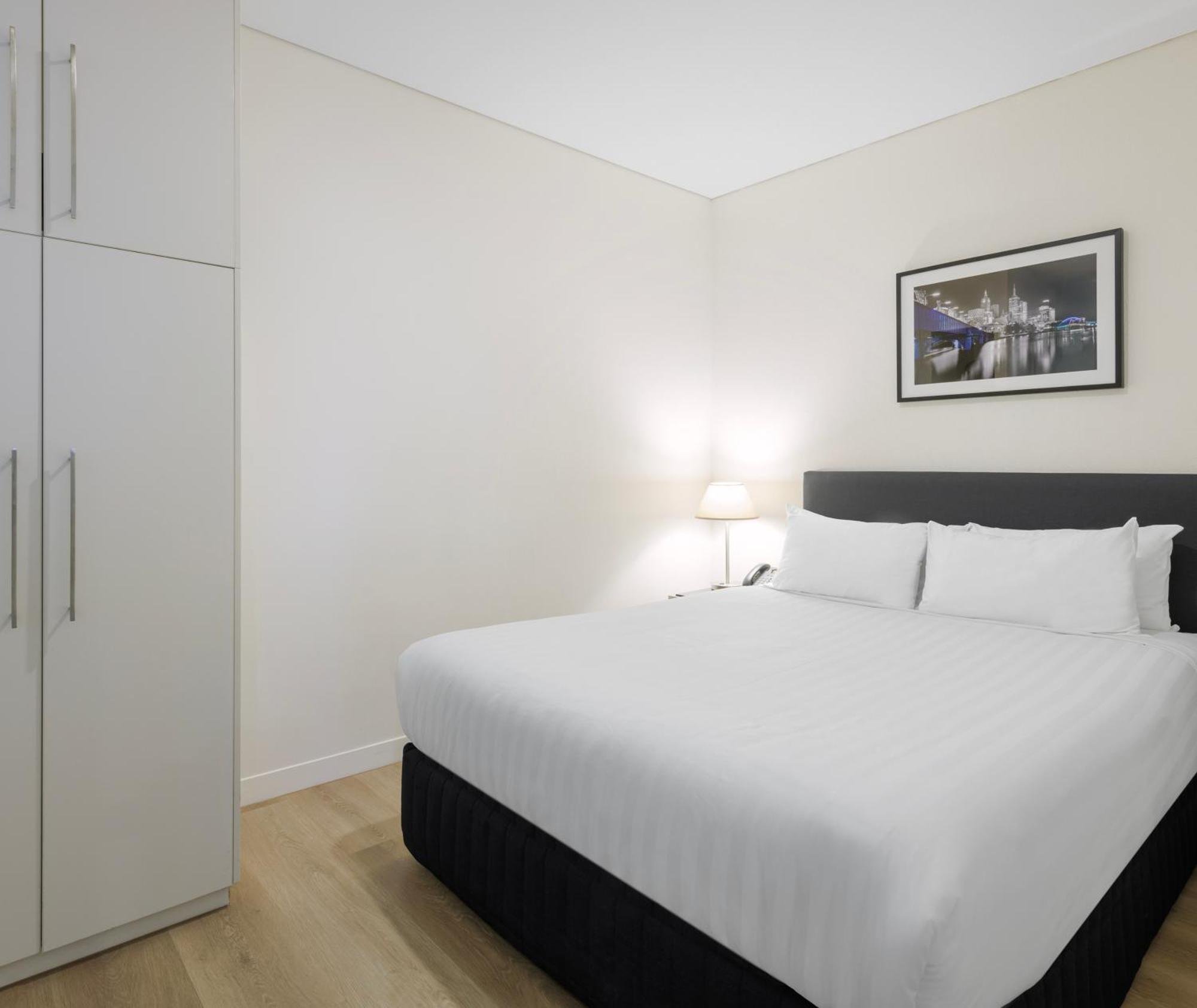 Oaks Melbourne On Collins Suites Exterior foto